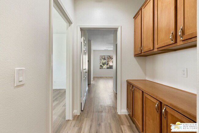 Building Photo - 82011 Deniro Ct