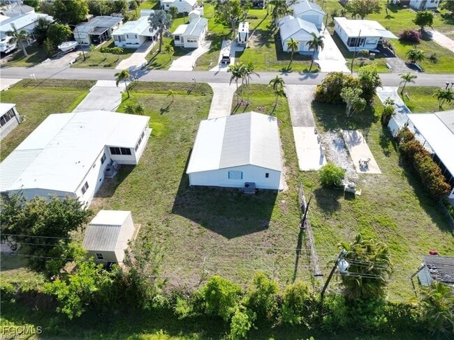 Building Photo - 16091 Siesta Dr
