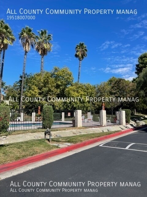 Building Photo - 28543 Via Las Flores