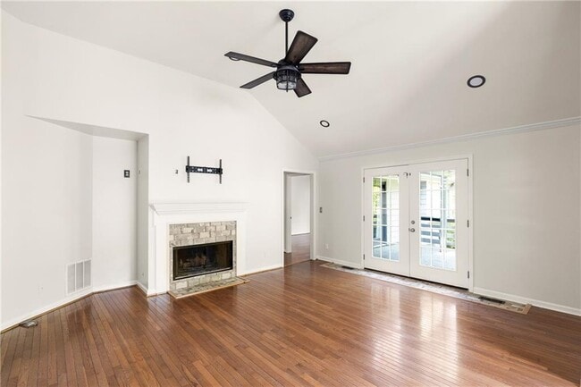 Building Photo - 3784 Market Crescent