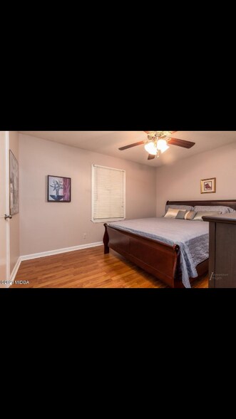 Building Photo - 922 S Confederate Dr