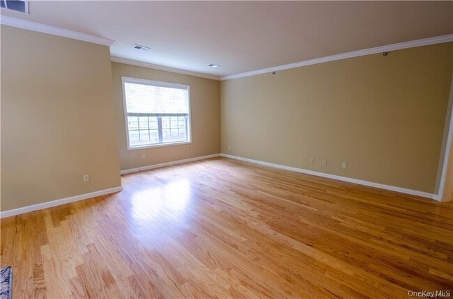 Building Photo - 213 Canter Ct