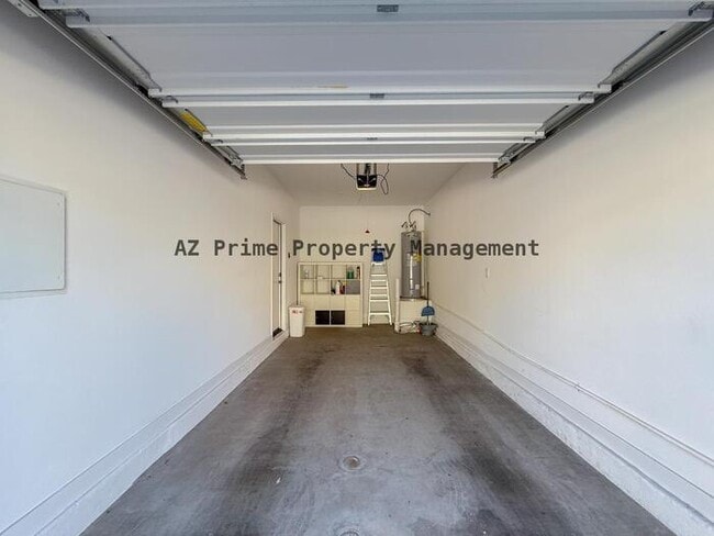 Building Photo - 2269 W Echo Ln