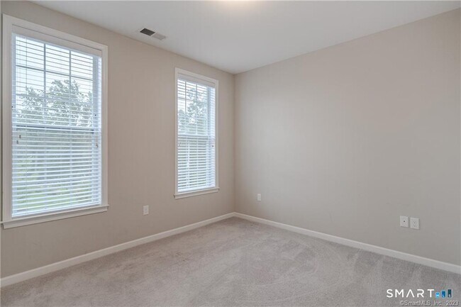 Building Photo - 822 Center Meadow Ln