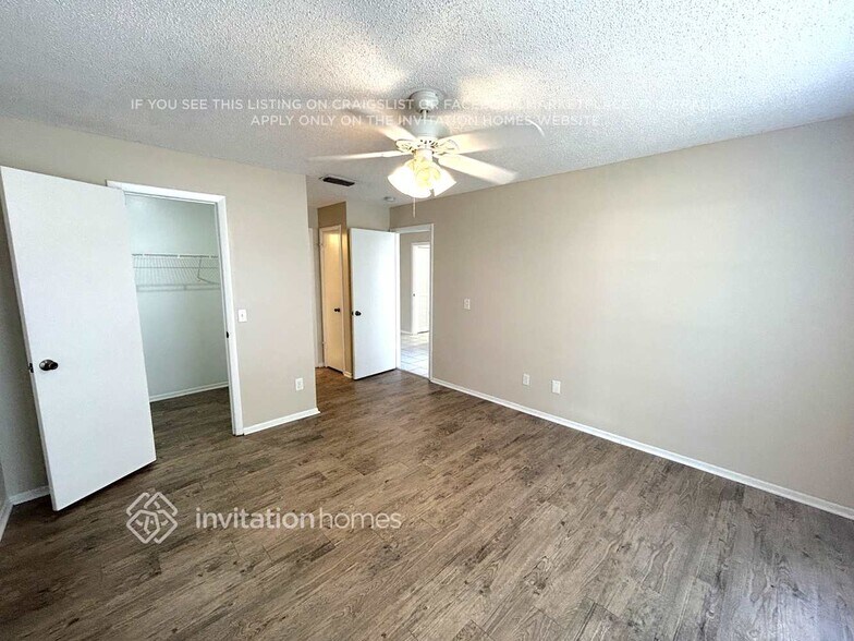 Building Photo - 6076 Morningdale Ave