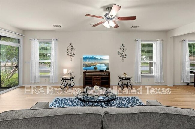 Building Photo - 109 Providence St