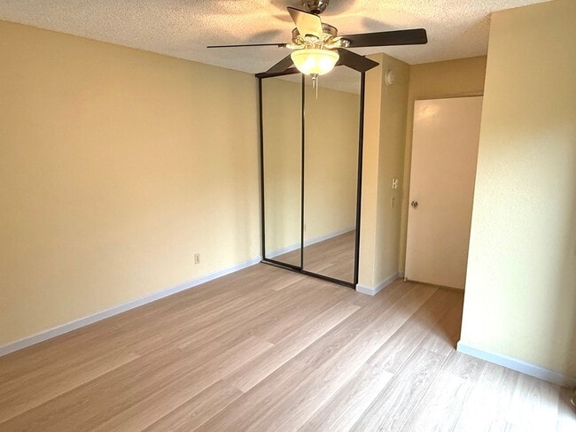 Building Photo - $3490 -- Beautifully Upgraded 3BR Townhome in Northgate
