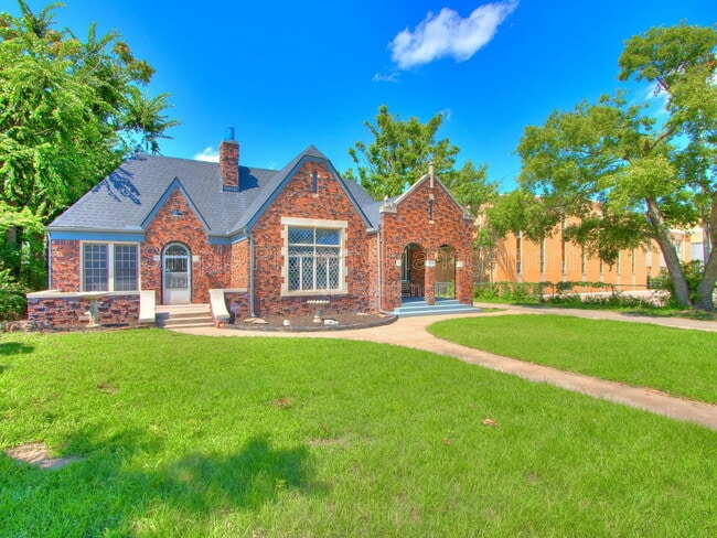 Primary Photo - 2529 NW 16th St