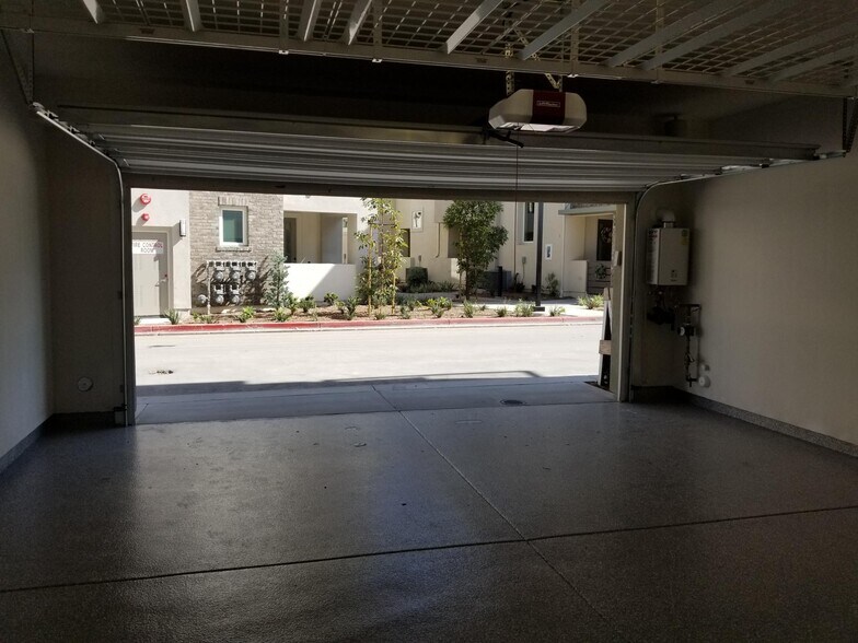 Building Photo - 2137 Stellar Way