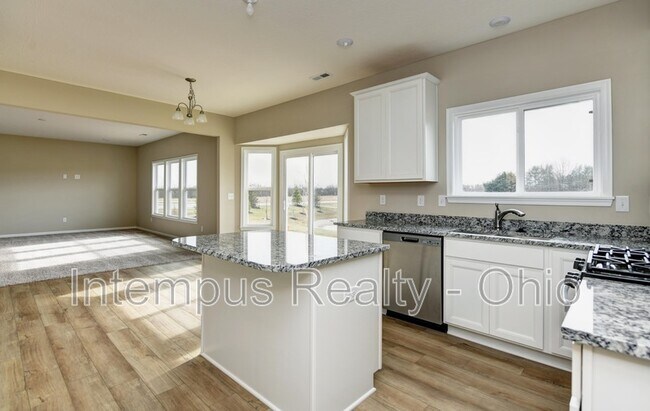 Building Photo - 1003 Beehive Grv