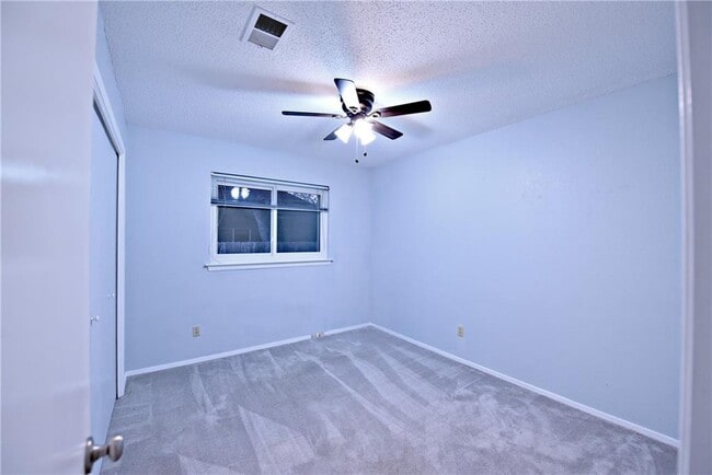 Building Photo - 11028 Hard Rock Rd