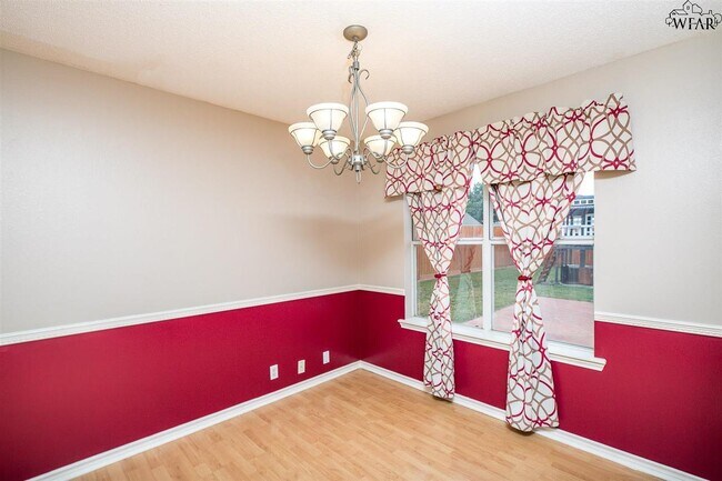 Building Photo - 127 Garrett St