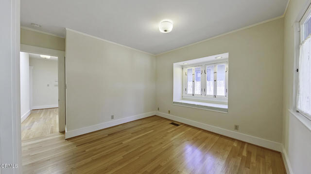 Building Photo - 1915 Las Lunas St