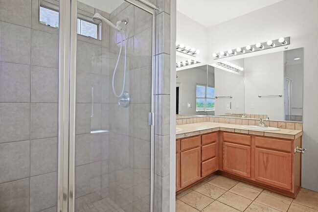 Building Photo - Bright Tierra Contenta Retreat