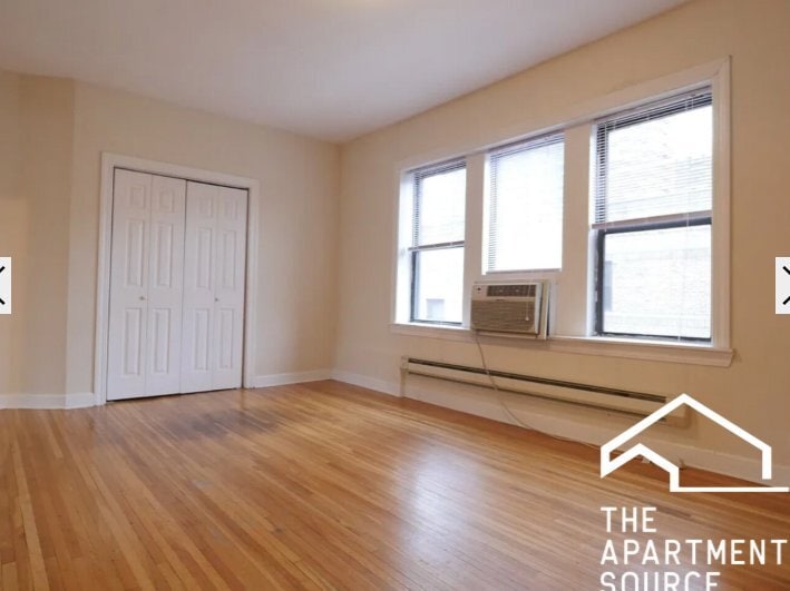 Building Photo - 3726 N Pine Grove Ave