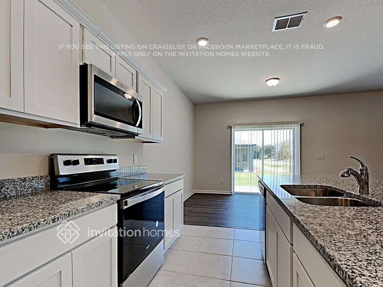 Building Photo - 2237 Litchfield Lp