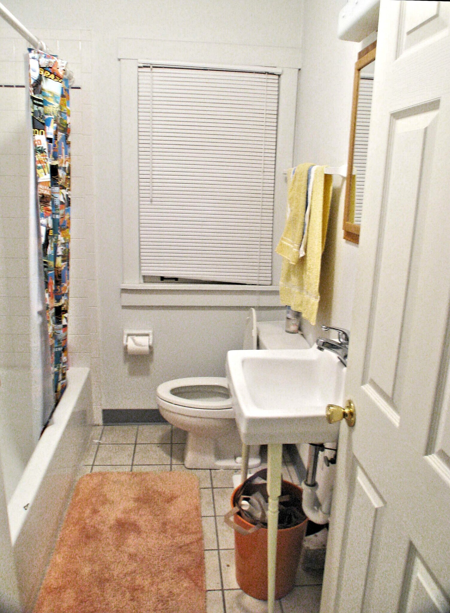 Bath - 5840 Alderson St
