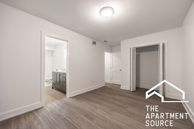 Building Photo - 1836 S Carpenter St