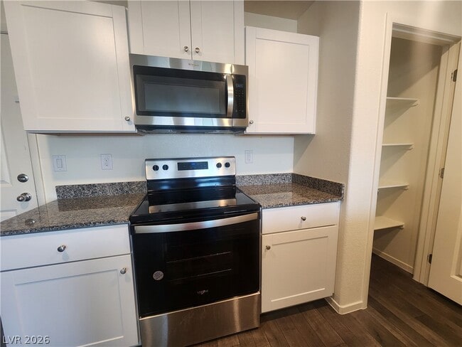 Building Photo - 7885 Sailor Sam Ave