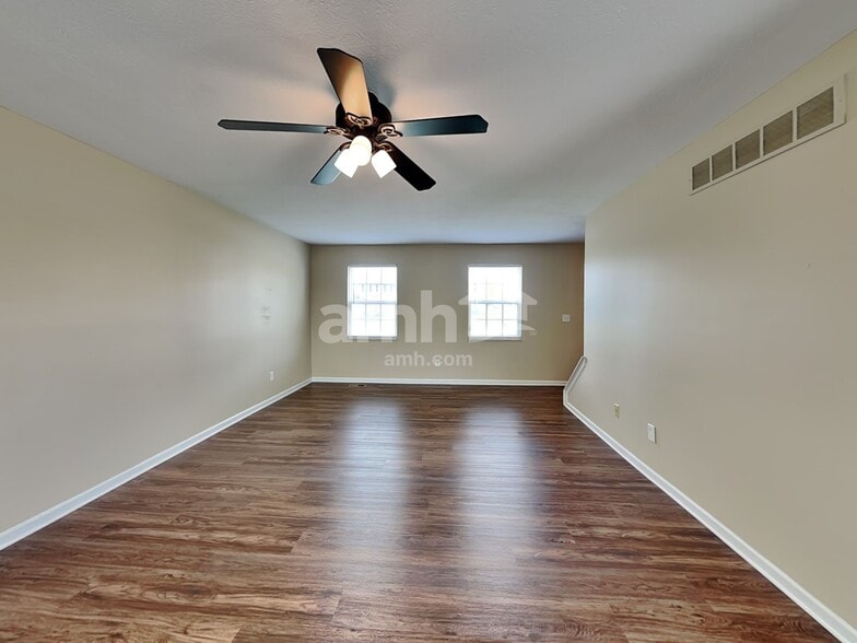 Building Photo - 6488 Jayfield Dr