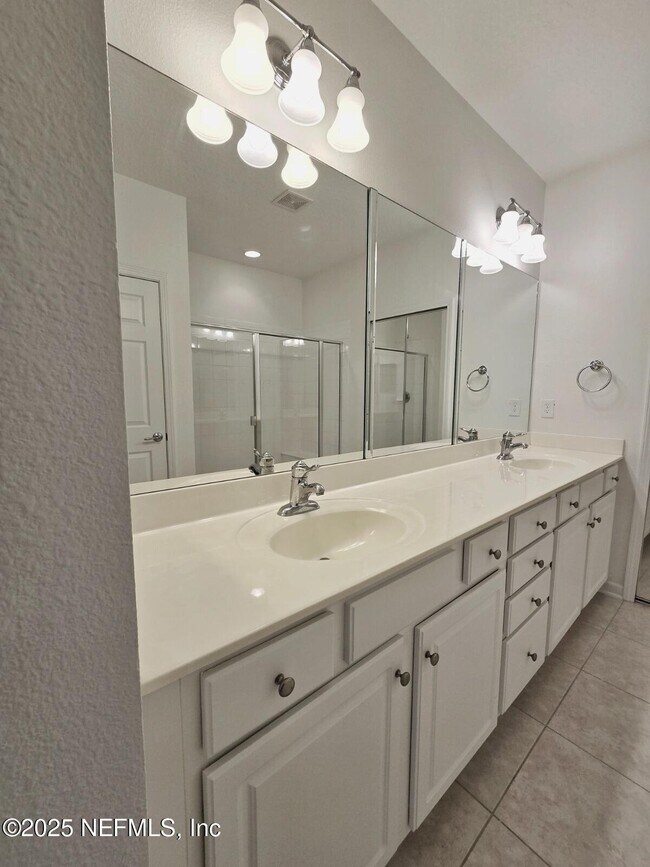 Building Photo - 6591 White Blossom Cir