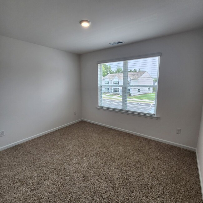 Building Photo - 8503 Beckett Chase Wy