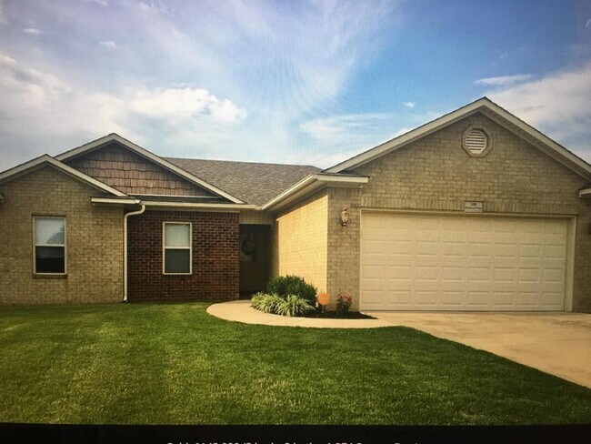 Building Photo - 358 Wildwood Pt