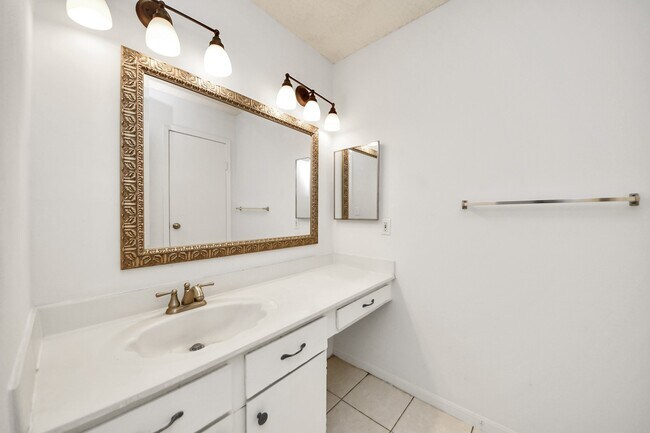 Building Photo - 2120 El Paseo St