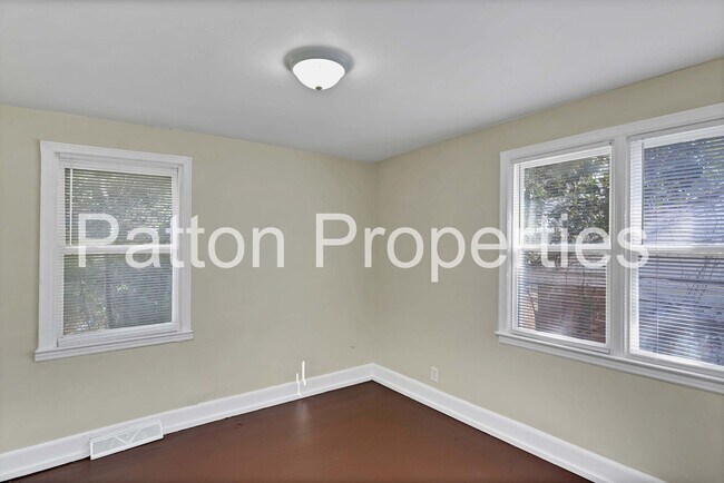 Building Photo - Roosevelt Village Vicinity / Broad River H...