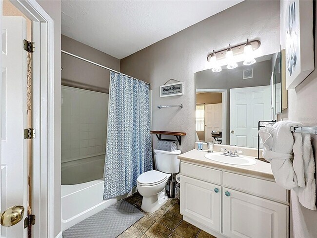 Building Photo - 10764 70th Ave