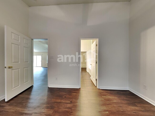 Building Photo - 6014 Pennycross Ln