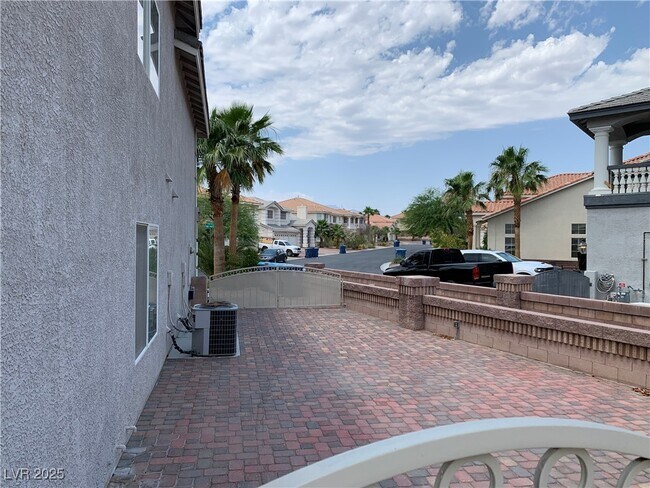 Building Photo - 7522 Mystic Voyage St