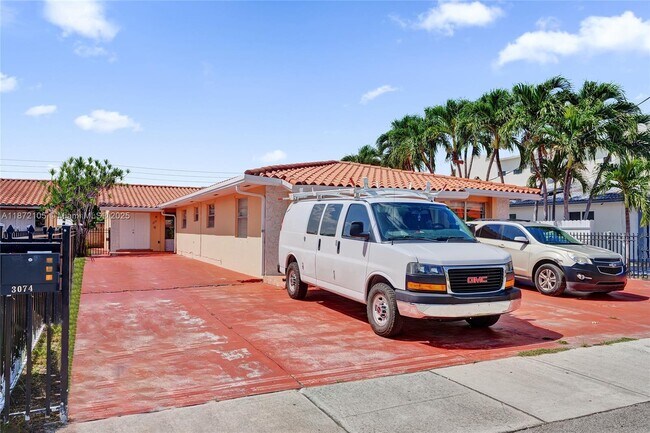 Building Photo - 3074 SW 17th St