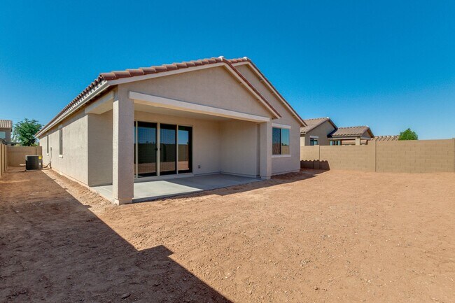 Building Photo - Seasons at Villago, Casa Grande, AZ, Beaut...