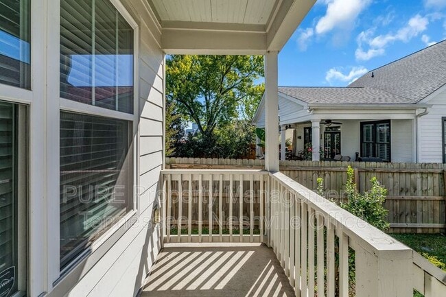 Building Photo - 1404 10th Ave N