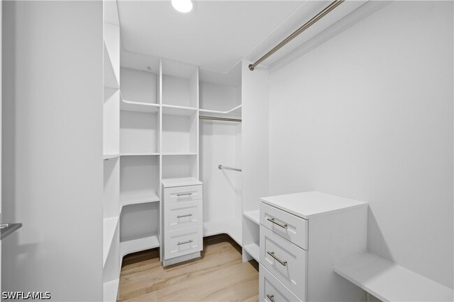 Building Photo - 1330 Derbyshire Ct