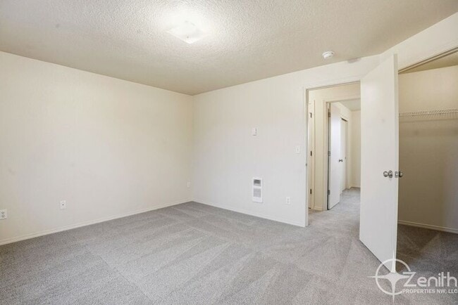 Building Photo - 3000 Cherry St