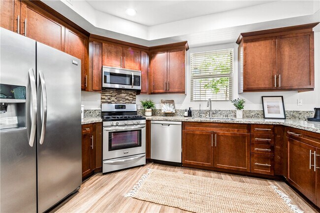 Building Photo - 706 Colorado Cir