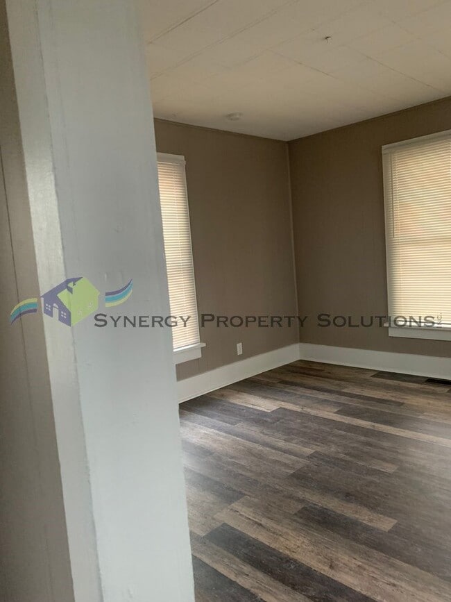 Building Photo - Galion Home