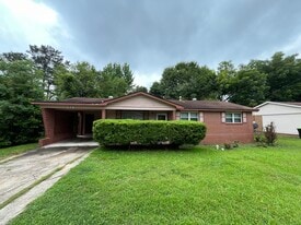Building Photo - 214 Palomino Ln