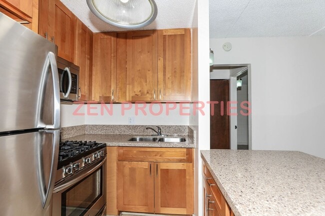 Building Photo - 1 Bdrm 1 Bath 1 Parking at Makiki Hillside