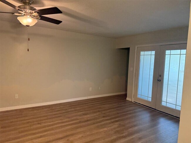 Building Photo - 6519 W Newberry Rd