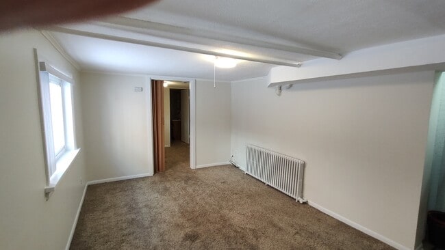 Building Photo - 1960 Illinois St