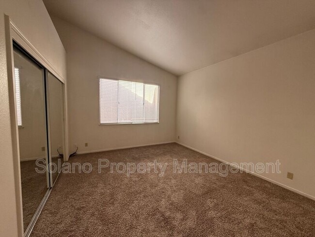Building Photo - 316 Stamper Cir