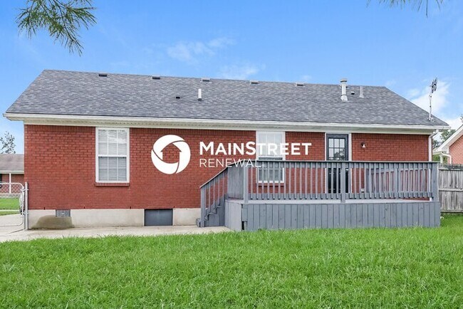 Building Photo - 3 Bedroom Pet-Friendly Home in Shepherdsvi...