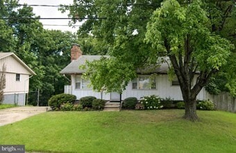 Building Photo - 3131 82nd Ave