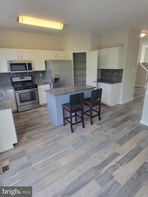 Building Photo - 42497 Magellan Square