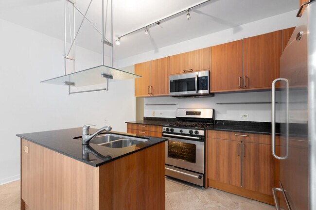 Building Photo - 510 W Erie St