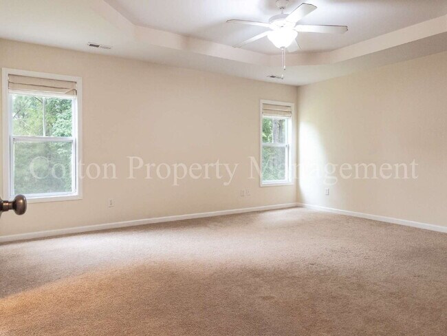 Building Photo - 110 Roughleaf Trail