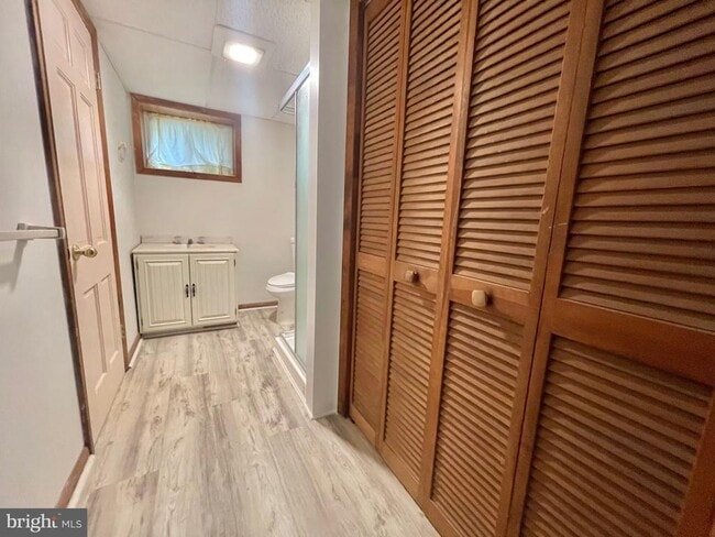 Building Photo - 8614 Ridge Rd